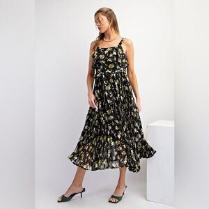 Easel FLORAL PRINTED CHIFFON PLEATED DRESS NWT